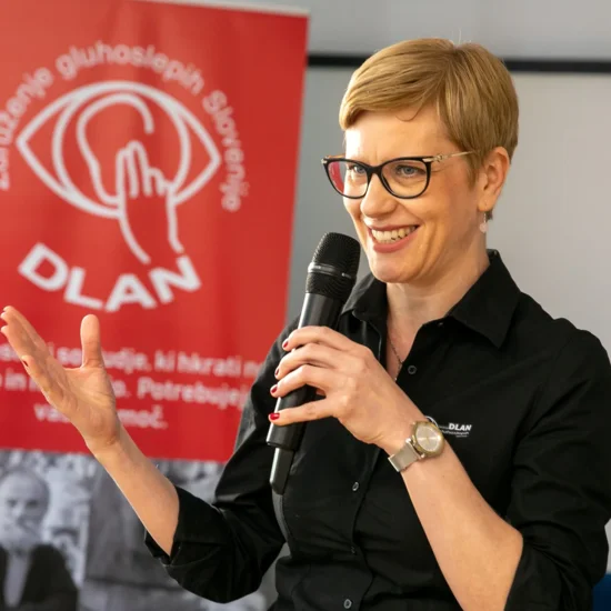 Združenje gluhoslepih Slovenije DLAN 