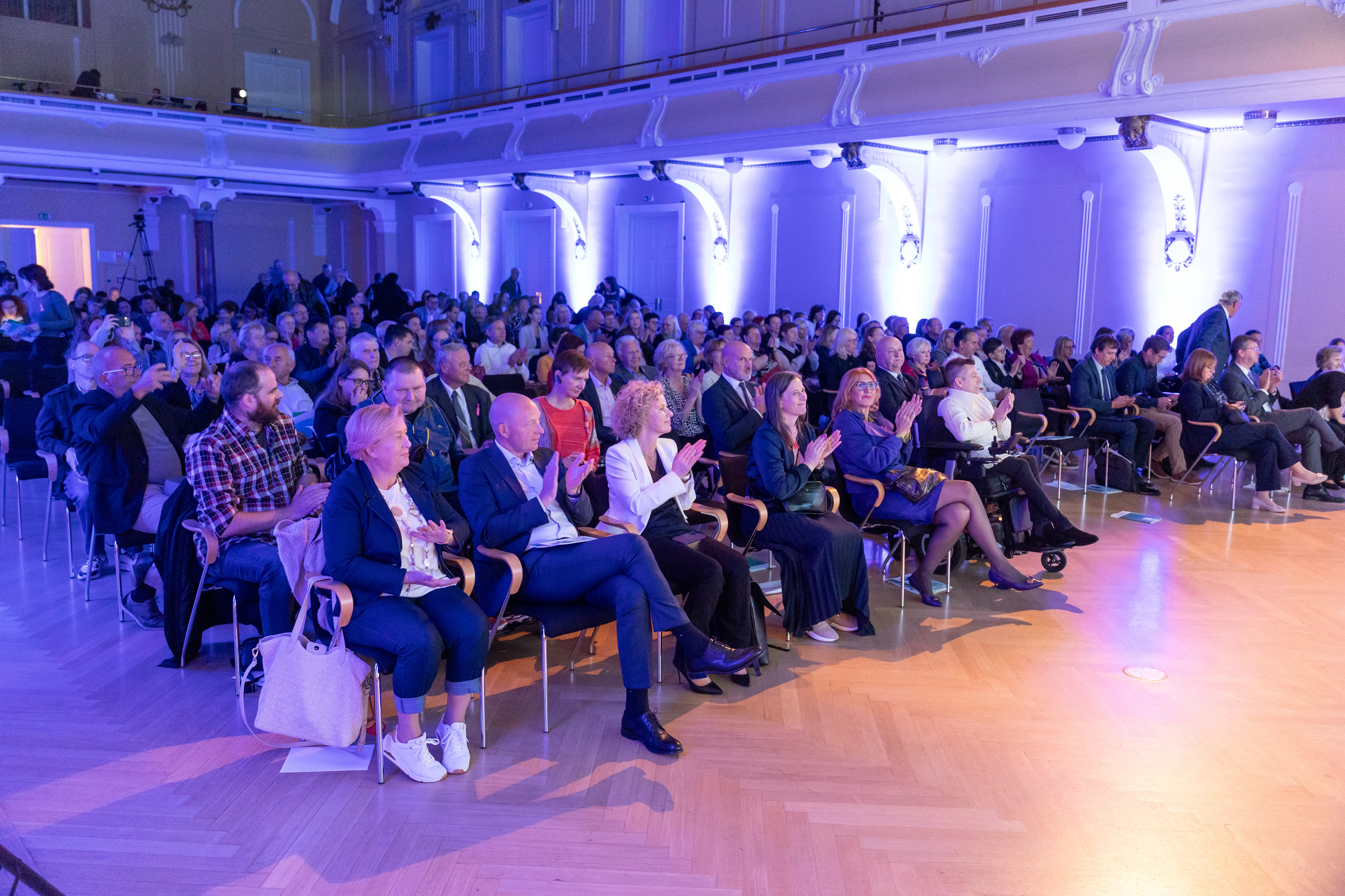 Tretji forum Partnerstvo za prihodnost je tudi letos napolnil Unionsko dvorano.